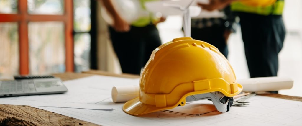 Structuring user groups and permissions in contract management software